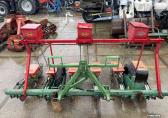 Accord 6 rij bietenzaaimachine met granulaat strooier